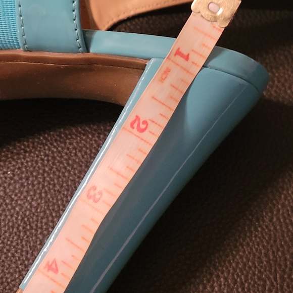 Shoes - Picture 4 of 5